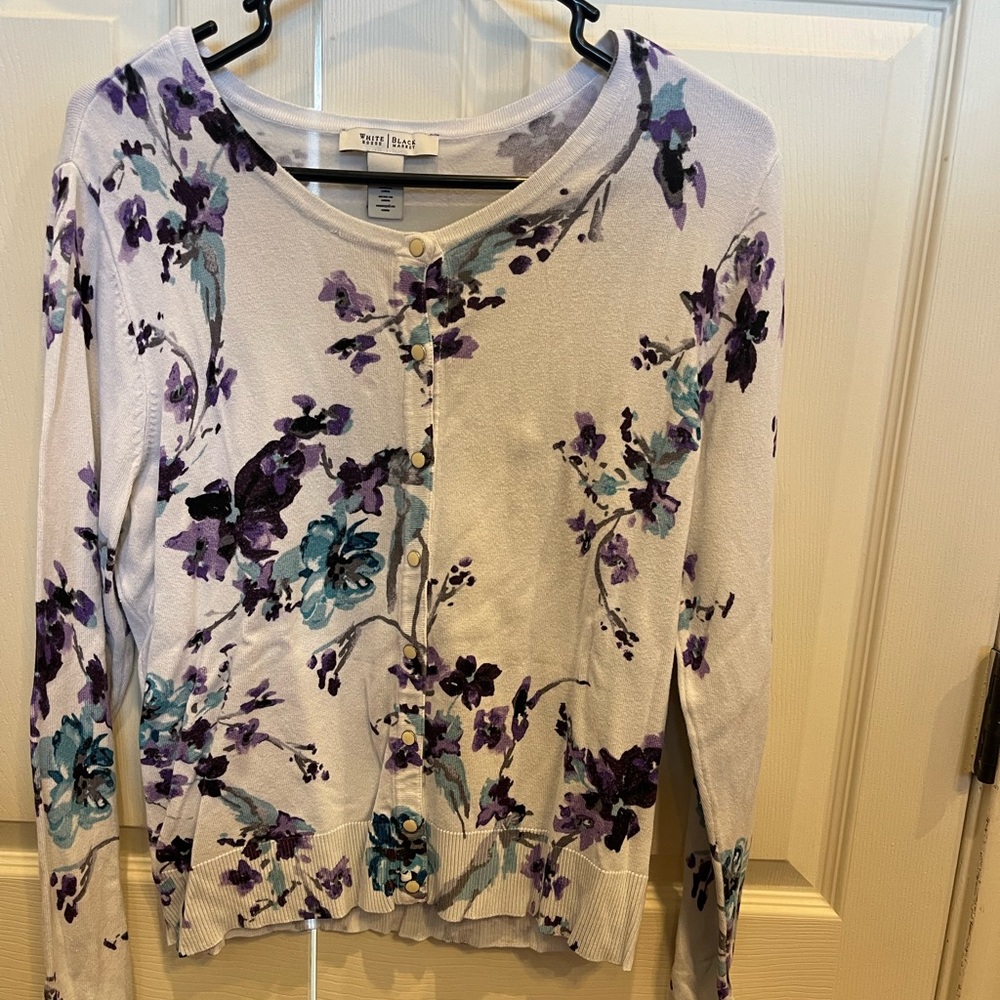 White House black market cardigan